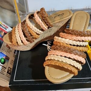 Womens Size 6 Tan Platform Sandal Slide Stored Good Condition